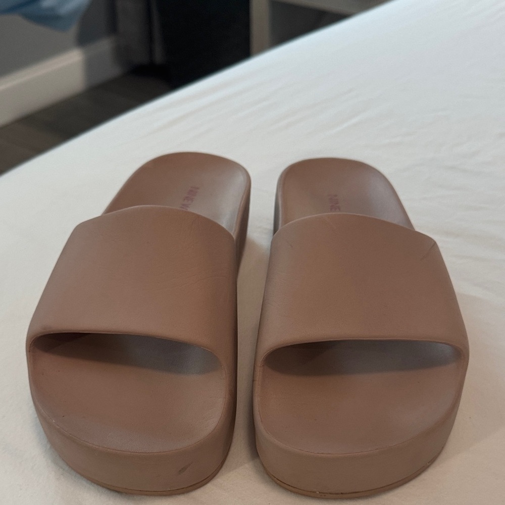 Nine West Tan Slide Sandals